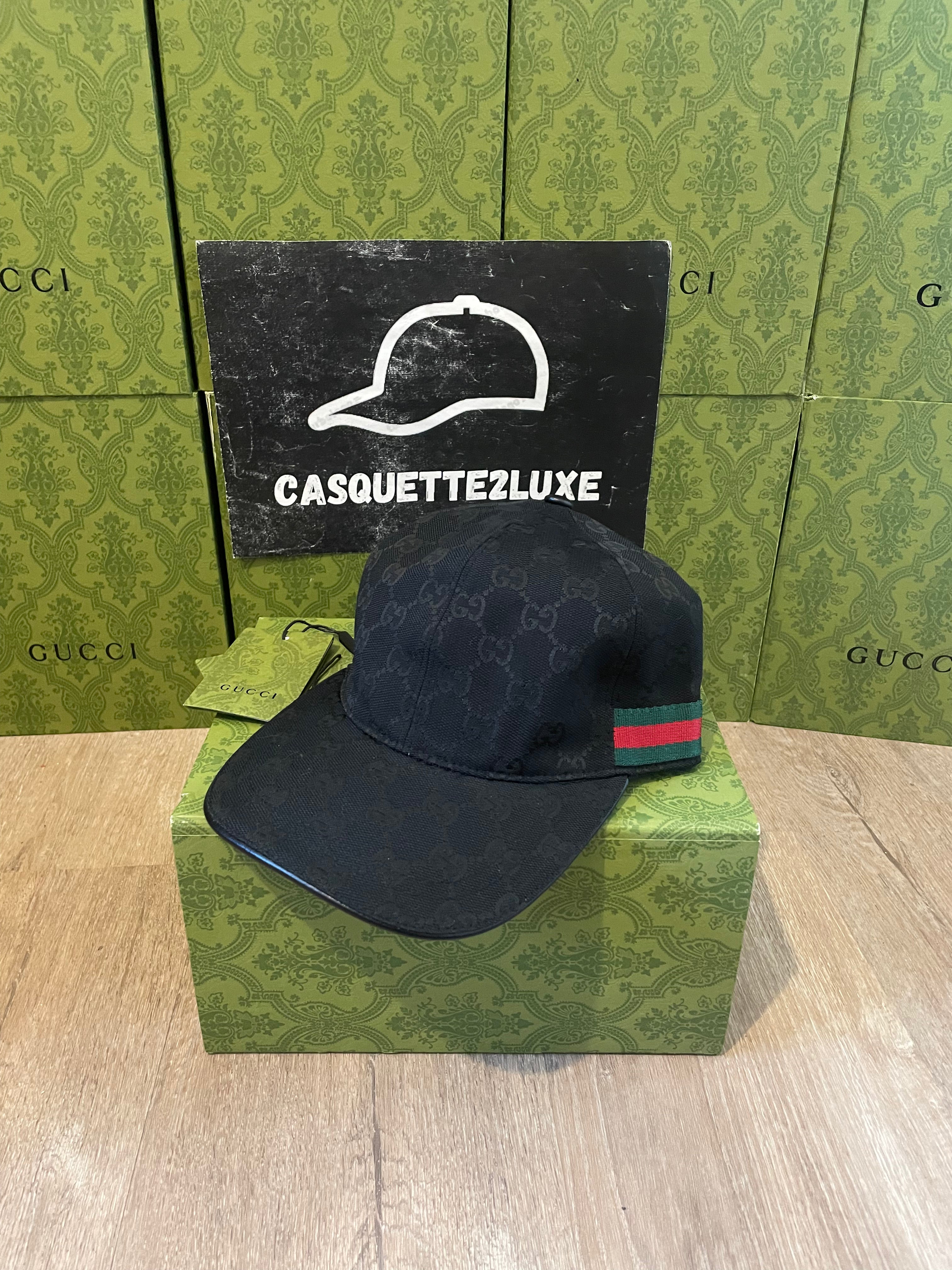 Casquette2luxe™- Casquette G noir bandeau rouge